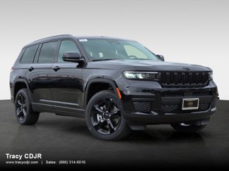 New 2025 Jeep Grand Cherokee L Laredo image 1