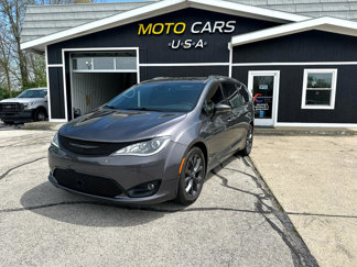 Used 2020 Chrysler Pacifica Limited image 1