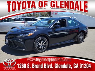 Certified 2024 Toyota Camry SE image 1