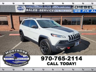 Used 2017 Jeep Cherokee Trailhawk w/ Cold Weather Group image 1