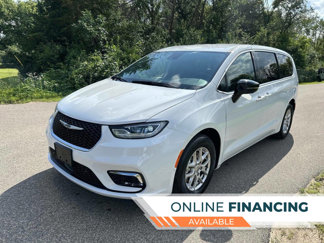 Used 2024 Chrysler Pacifica Touring-L image 1