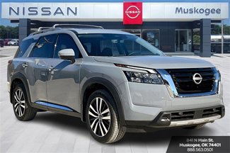New 2025 Nissan Pathfinder Platinum w/ Cargo Package image 1