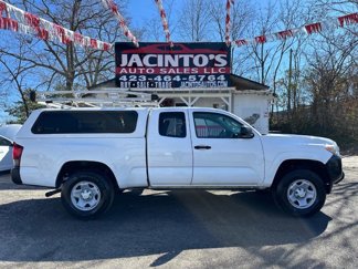 Used 2020 Toyota Tacoma SR image 1