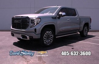 Used 2025 GMC Sierra 1500 Denali Ultimate image 1