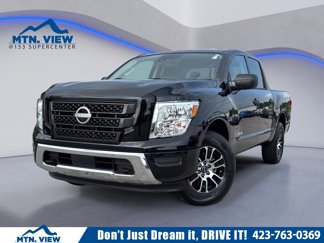 Used 2024 Nissan Titan SV image 1