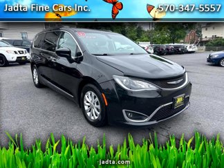 Used 2018 Chrysler Pacifica Touring-L Plus image 1