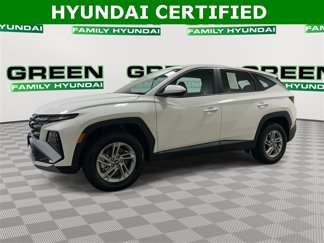 Certified 2025 Hyundai Tucson SE image 1