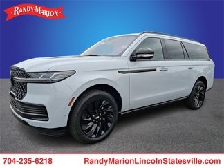 New 2025 Lincoln Navigator L Reserve image 1