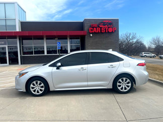 Used 2020 Toyota Corolla LE image 1