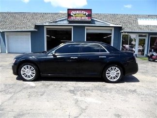 Used 2014 Chrysler 300 C image 1
