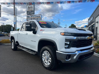 Used 2024 Chevrolet Silverado 2500 LT image 1
