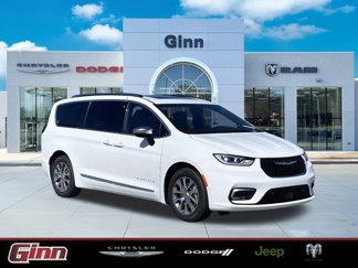 New 2025 Chrysler Pacifica Pinnacle image 1