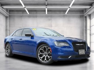Used 2018 Chrysler 300 Touring w/ Sport Appearance Package image 1