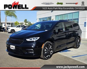 New 2025 Chrysler Pacifica Limited image 1