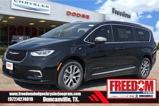 New 2025 Chrysler Pacifica Pinnacle image 1
