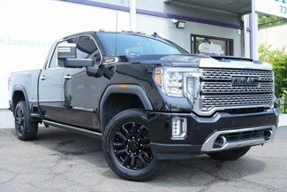 Used 2022 GMC Sierra 2500 Denali w/ Denali Black Diamond Edition image 1