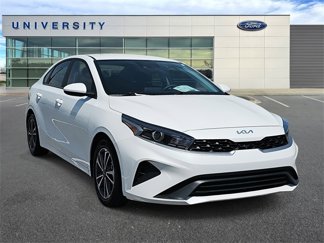 Used 2024 Kia Forte LXS image 1
