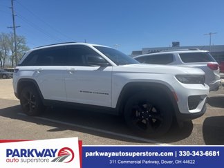 Used 2023 Jeep Grand Cherokee Altitude image 1