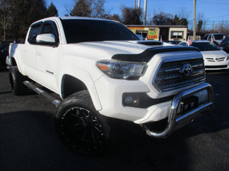 Used 2016 Toyota Tacoma TRD Sport image 1