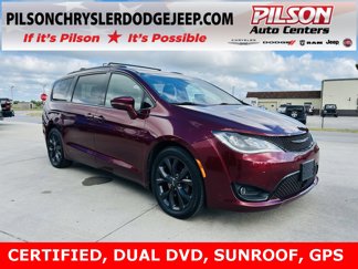 Used 2019 Chrysler Pacifica Limited image 1