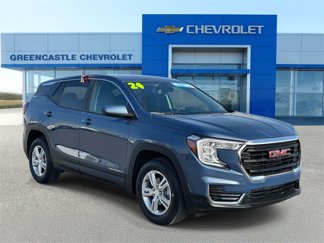 Used 2024 GMC Terrain SLE image 1