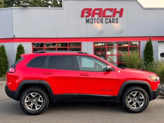 Used 2019 Jeep Cherokee Trailhawk w/ Cold Weather Group image 1