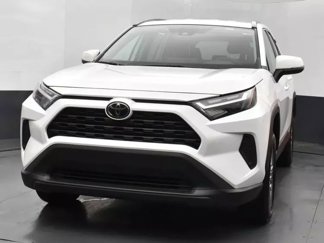 Used 2023 Toyota RAV4 XLE image 1