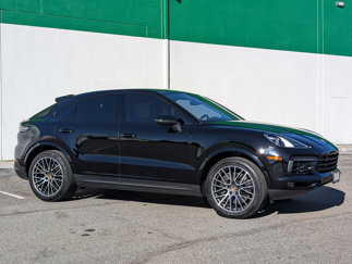 Used 2023 Porsche Cayenne Platinum Edition image 1