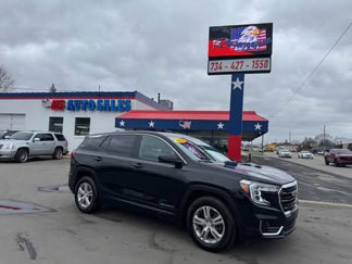 Used 2024 GMC Terrain SLE image 1