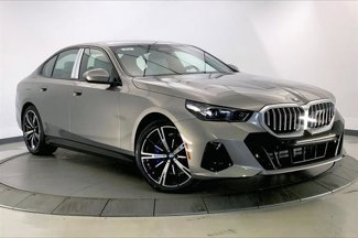 Used 2025 BMW 530i xDrive w/ M Sport Package image 1