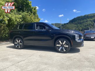 New 2025 Mitsubishi Outlander SE image 1
