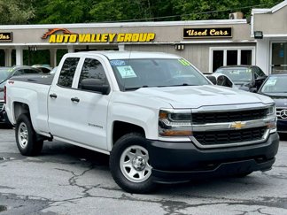 Used 2018 Chevrolet Silverado 1500 W/T w/ Trailering Package image 1
