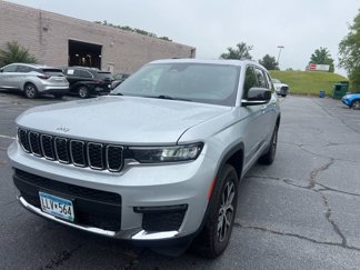 Used 2024 Jeep Grand Cherokee L Limited w/ Luxury Tech Group II image 1