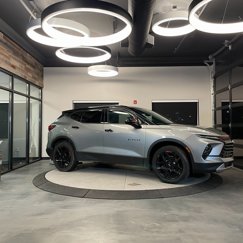 Used 2023 Chevrolet Blazer LT image 1