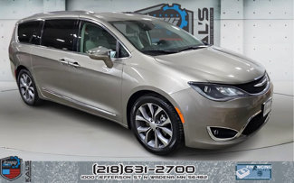 Used 2018 Chrysler Pacifica Limited w/ Advanced Safetytec Group image 1