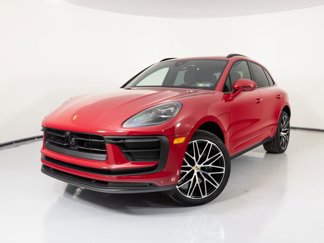 Certified 2025 Porsche Macan image 1
