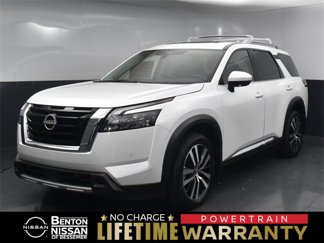New 2025 Nissan Pathfinder Platinum image 1