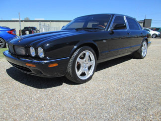 Used 2003 Jaguar XJR image 1