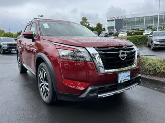 New 2025 Nissan Pathfinder Platinum image 1