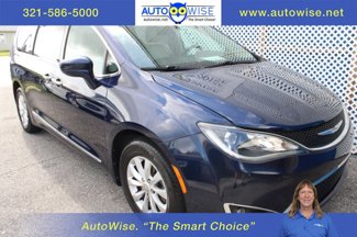 Used 2017 Chrysler Pacifica Touring-L image 1