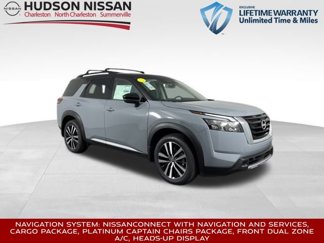 New 2025 Nissan Pathfinder Platinum image 1