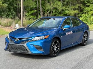 Used 2020 Toyota Camry SE image 1