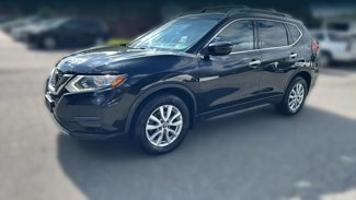 Used 2018 Nissan Rogue SV image 1
