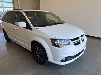 Used 2017 Dodge Grand Caravan GT image 1
