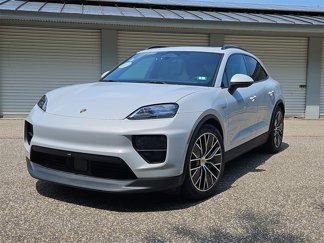 Used 2024 Porsche Macan 4 Electric image 1