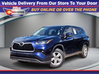 Used 2023 Toyota Highlander LE image 1