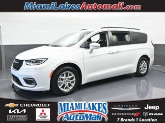 Used 2022 Chrysler Pacifica Touring-L image 1