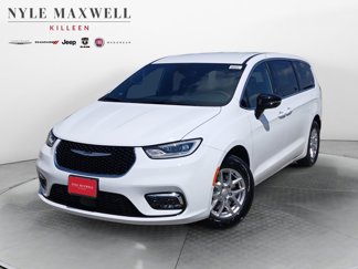 New 2026 Chrysler Pacifica Select image 1