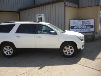 Used 2015 GMC Acadia SLE image 1