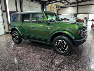 Used 2024 Ford Bronco Outer Banks image 1